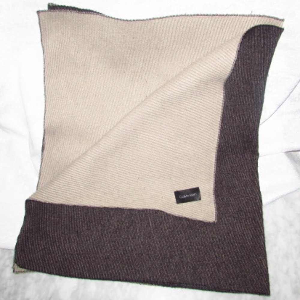 Calvin Klein Double-Faced Pleated Blanket Scarf